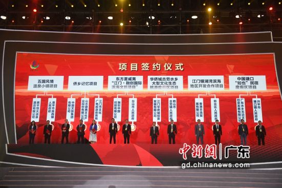 凤凰论坛，互联网时代的思想高地与文化交流平台凤凰论坛600图片/八百图